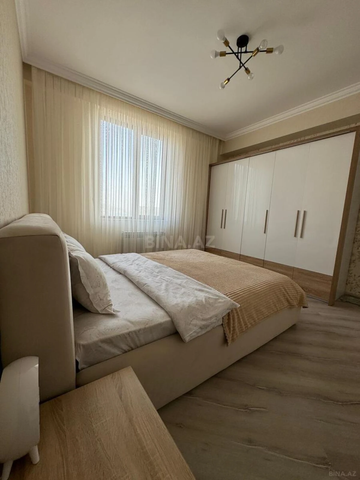 Satılır 2 otaqlı mənzil 73 m²