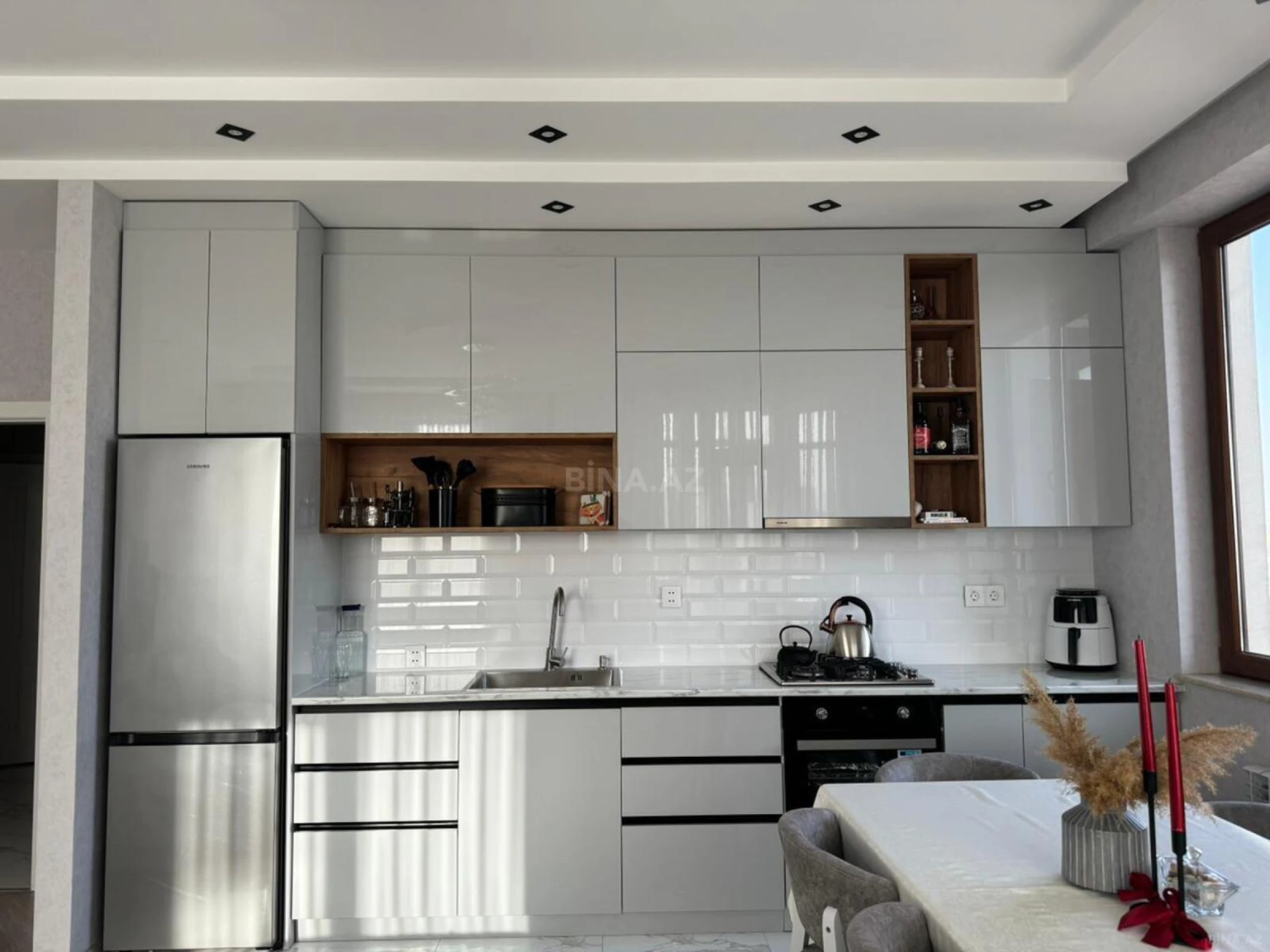 Satılır 2 otaqlı mənzil 73 m²