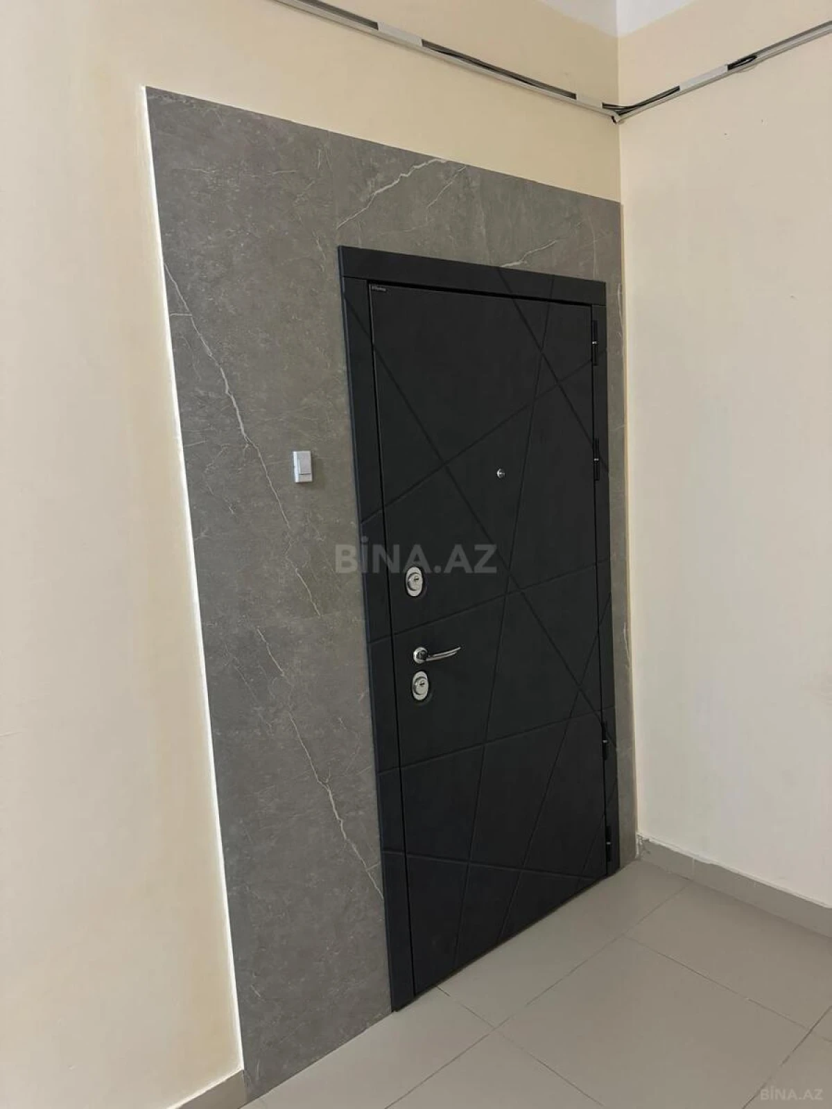 Satılır 2 otaqlı mənzil 73 m²