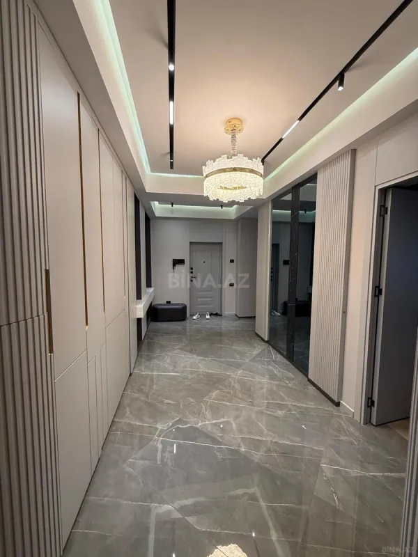 Satılır 3 otaqlı mənzil 145 m²