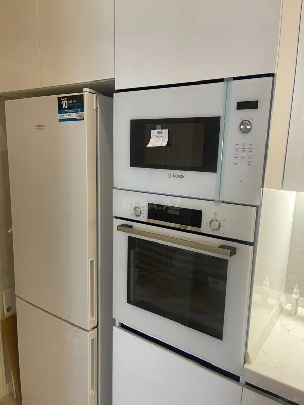 Kirayə verilir 2 otaqlı mənzil 97 m²