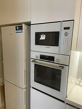 Kirayə verilir 2 otaqlı mənzil 97 m²