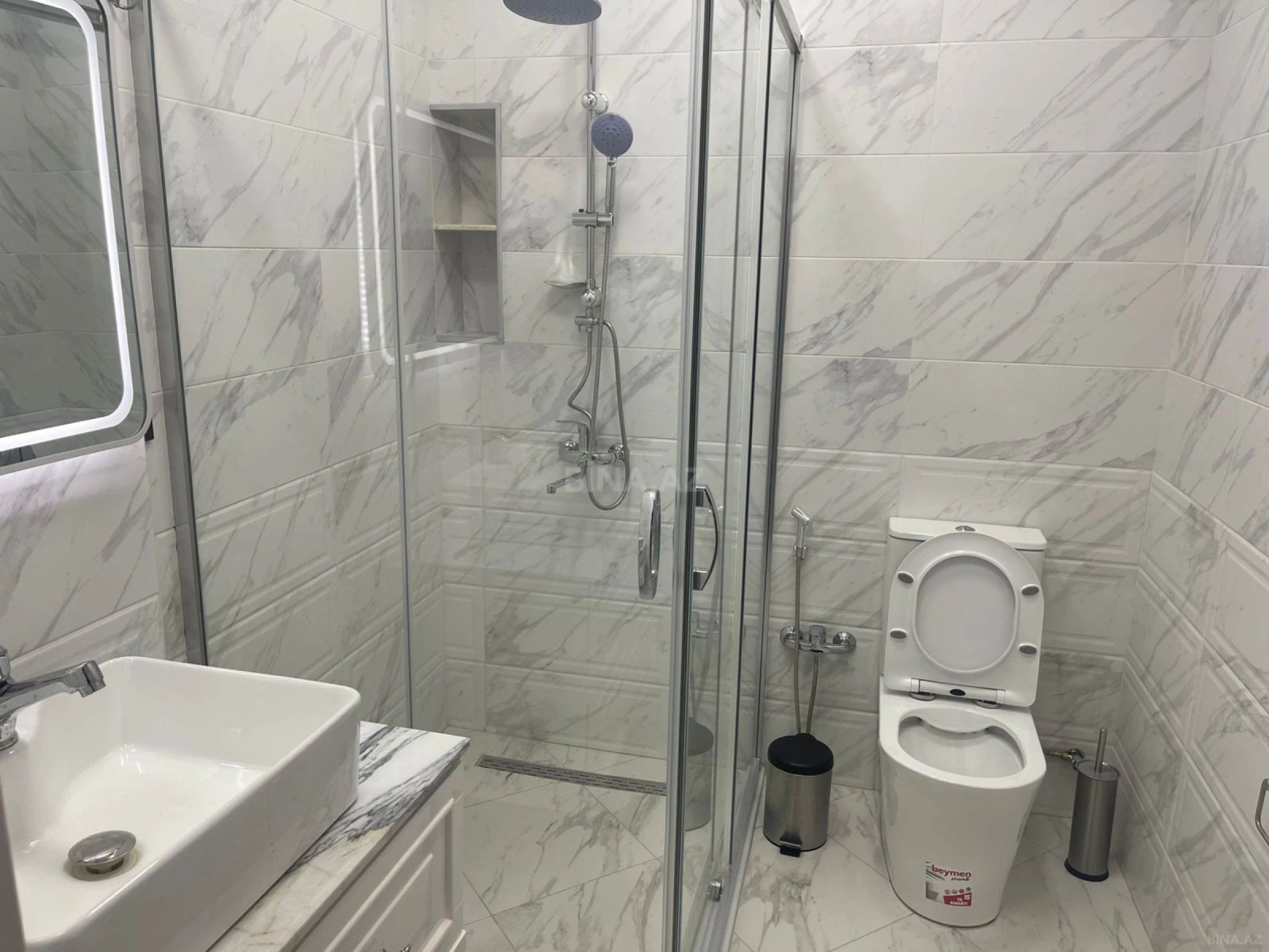Kirayə verilir 2 otaqlı mənzil 97 m²