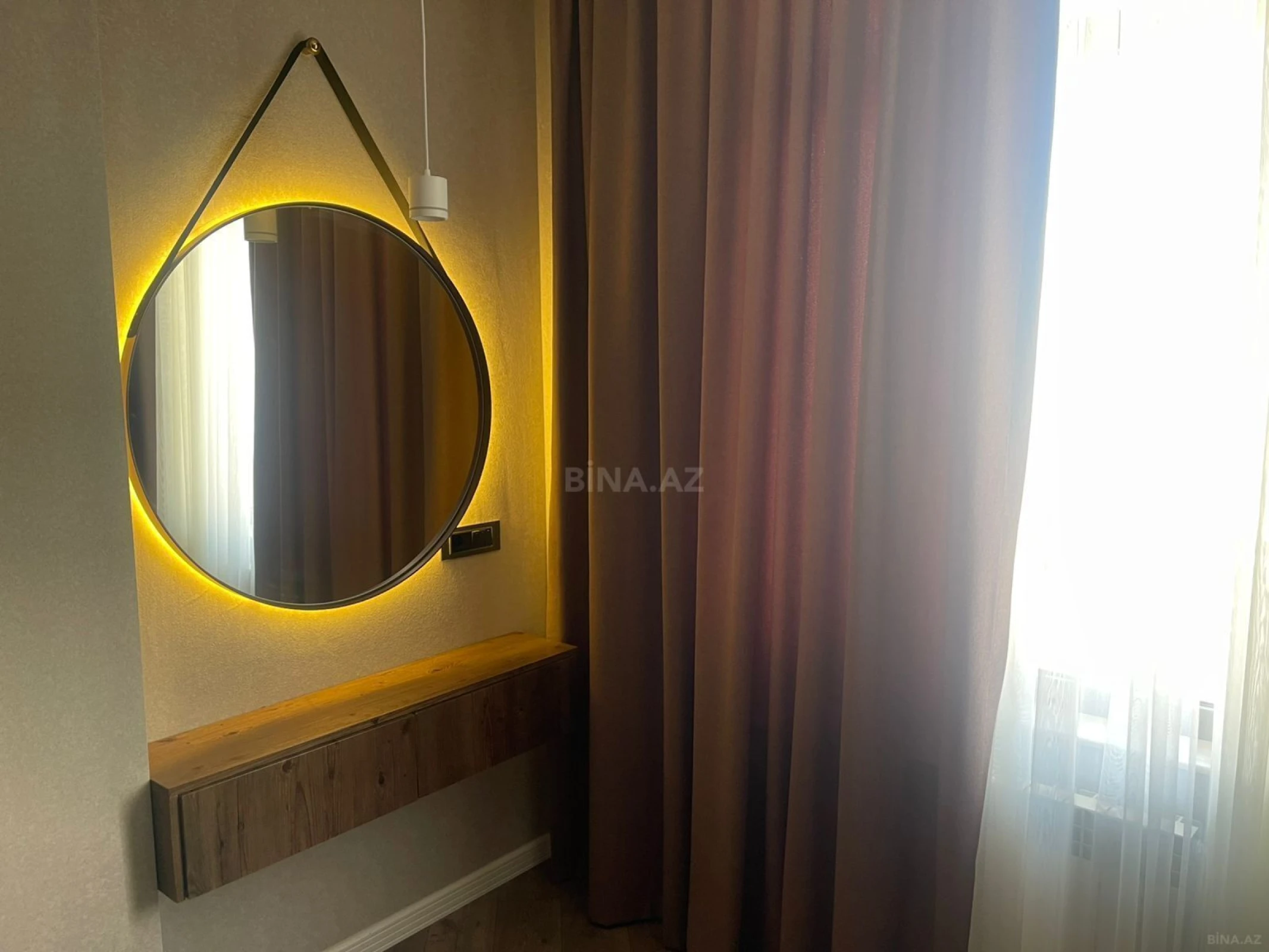 Kirayə verilir 2 otaqlı mənzil 97 m²