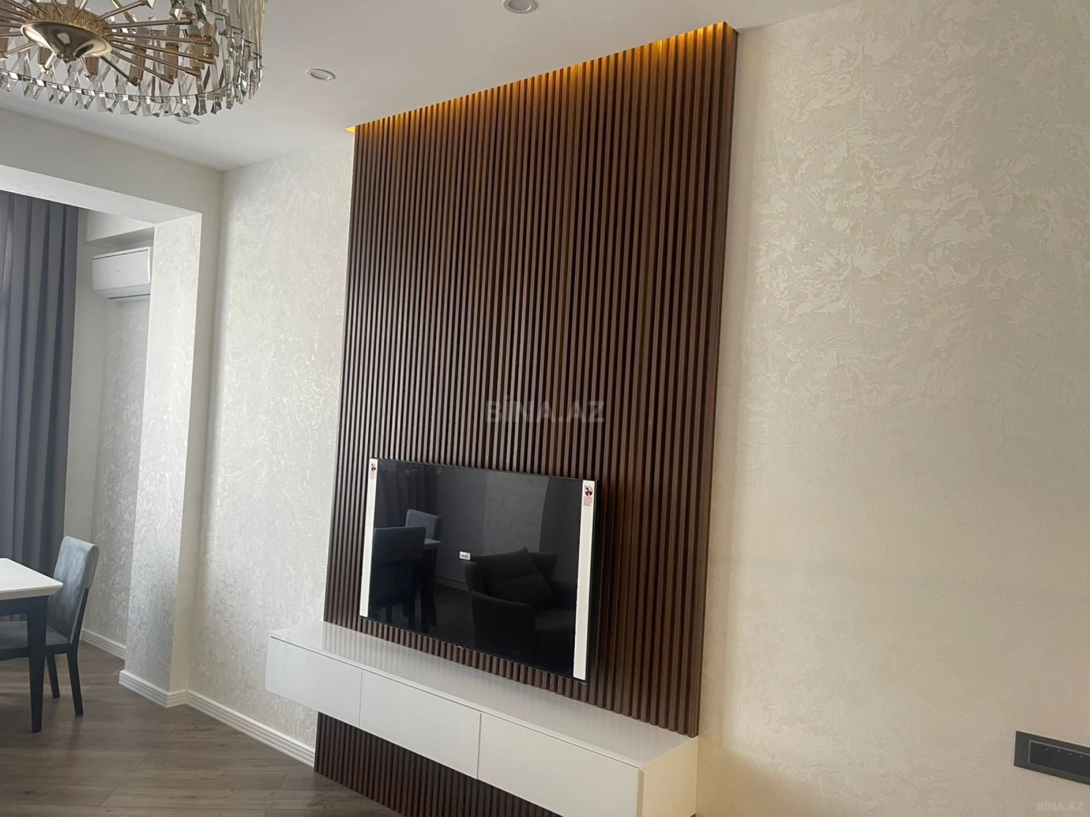 Kirayə verilir 2 otaqlı mənzil 97 m²
