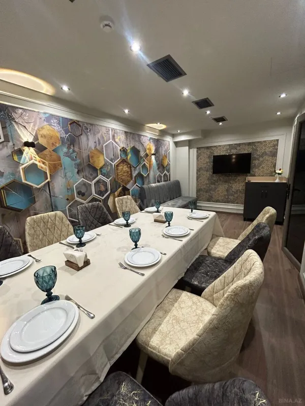 Satılır obyekt 550 m²