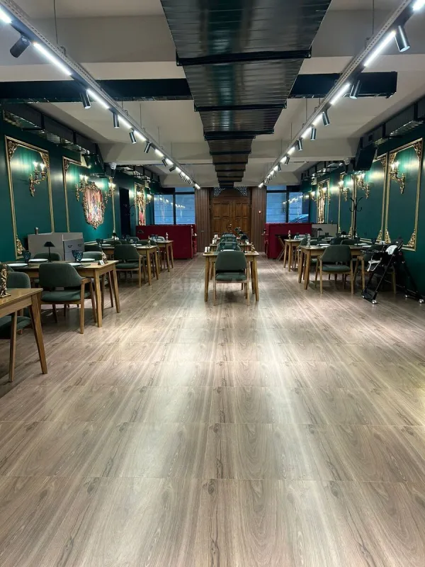 Satılır obyekt 550 m²