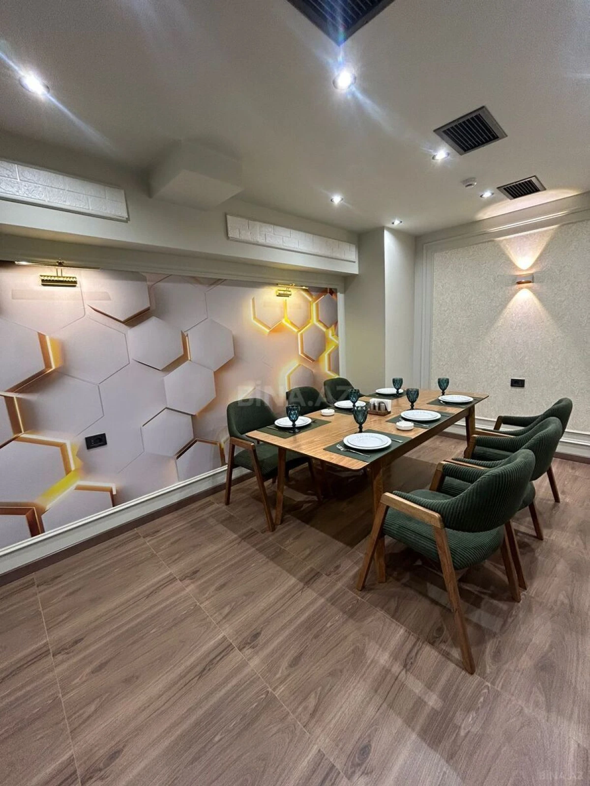 Satılır obyekt 550 m²