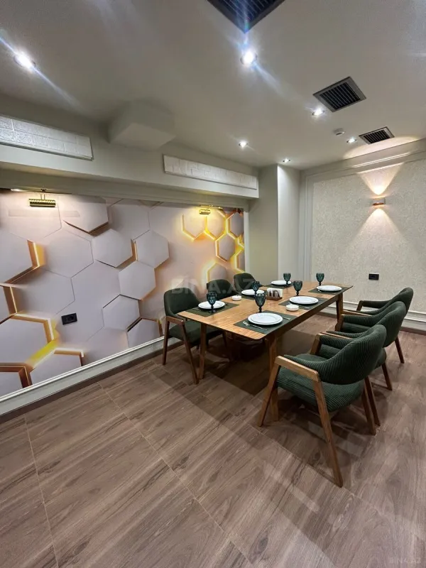 Satılır obyekt 550 m²