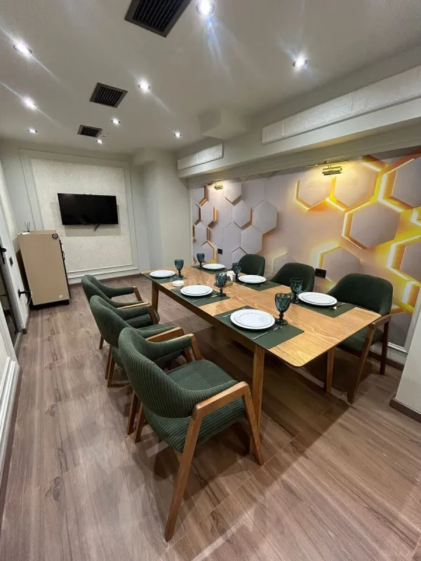 Satılır obyekt 550 m²