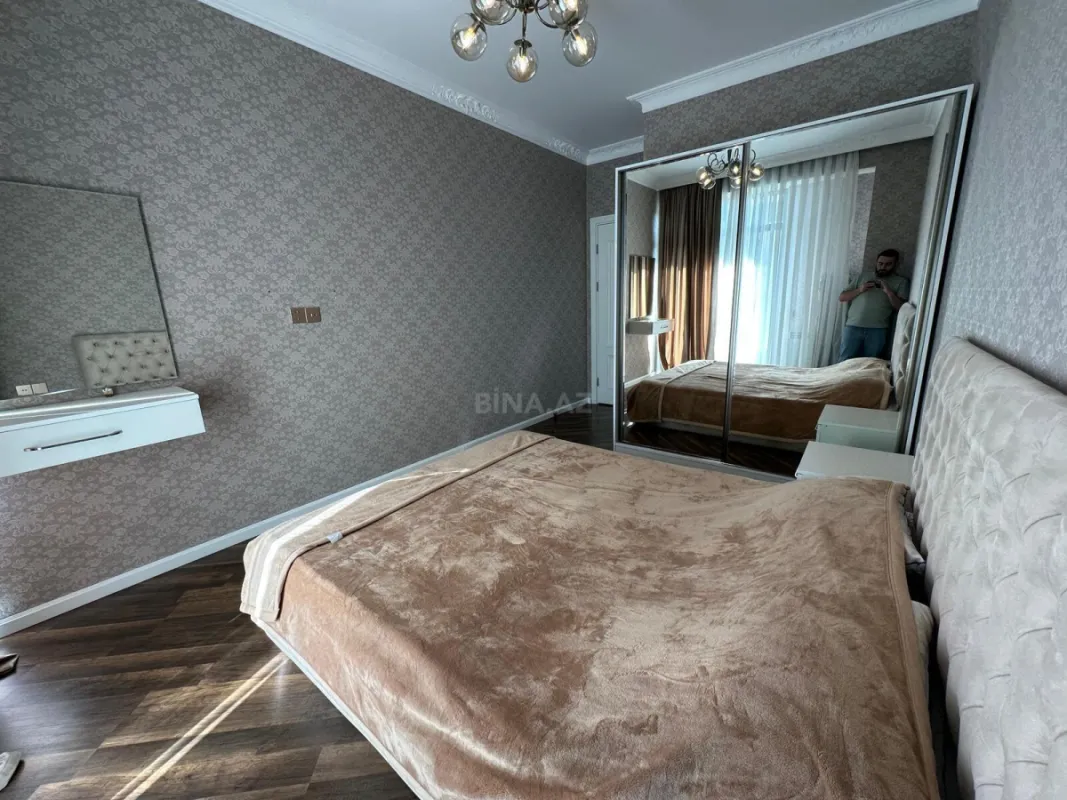 Kirayə verilir 2 otaqlı mənzil 65.1 m²