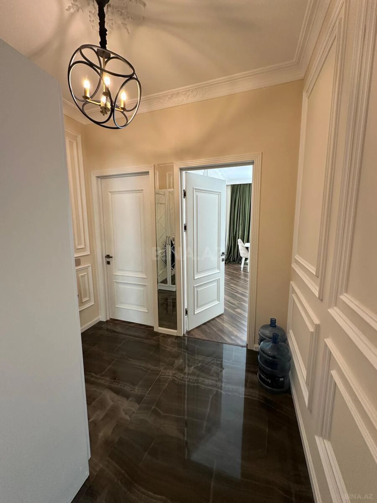 Kirayə verilir 2 otaqlı mənzil 65.1 m²