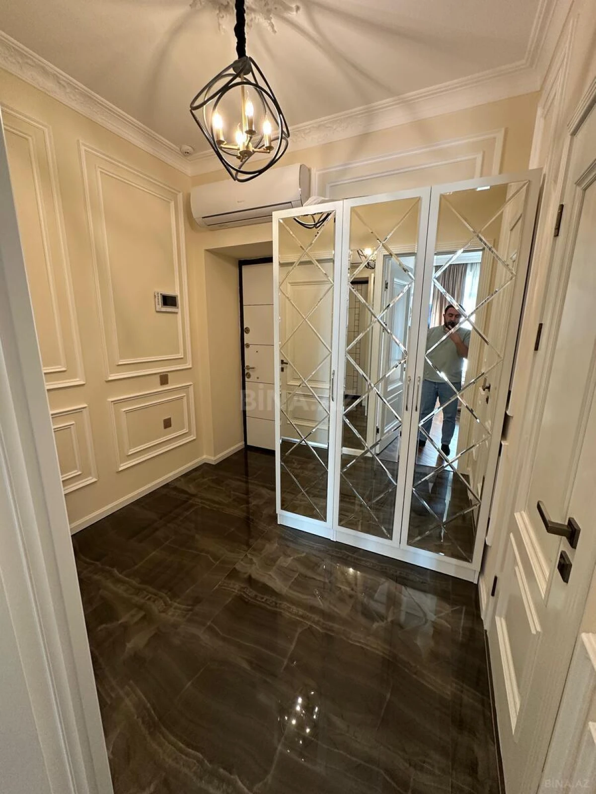 Kirayə verilir 2 otaqlı mənzil 65.1 m²