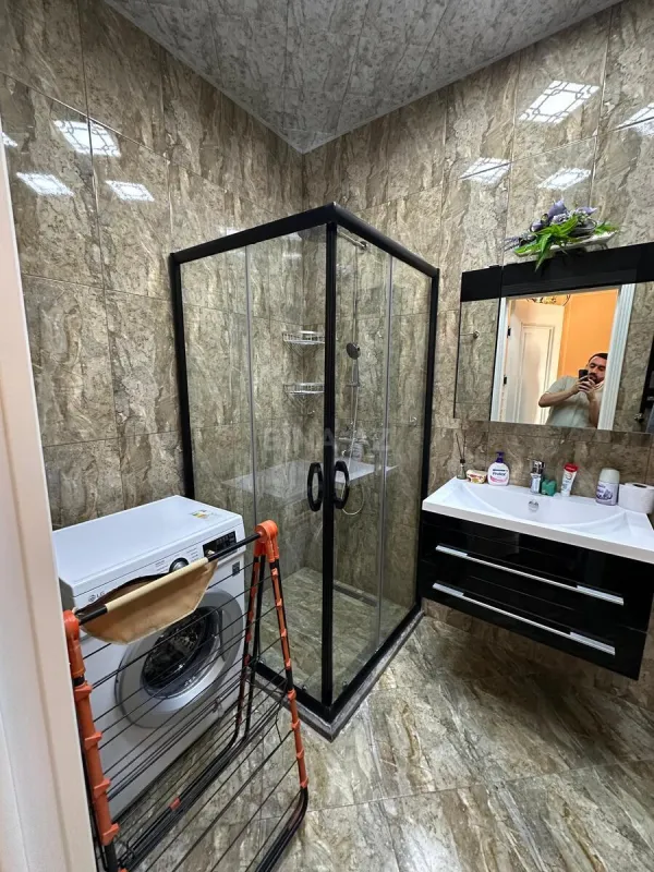 Kirayə verilir 2 otaqlı mənzil 65.1 m²