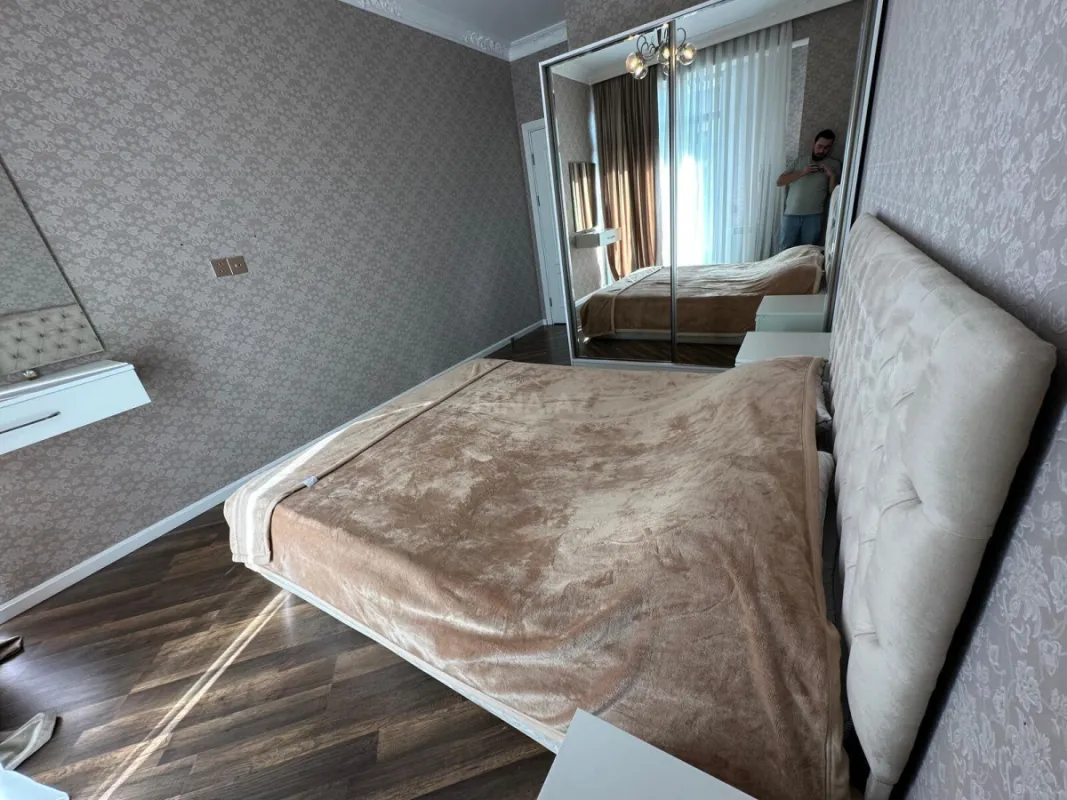 Kirayə verilir 2 otaqlı mənzil 65.1 m²