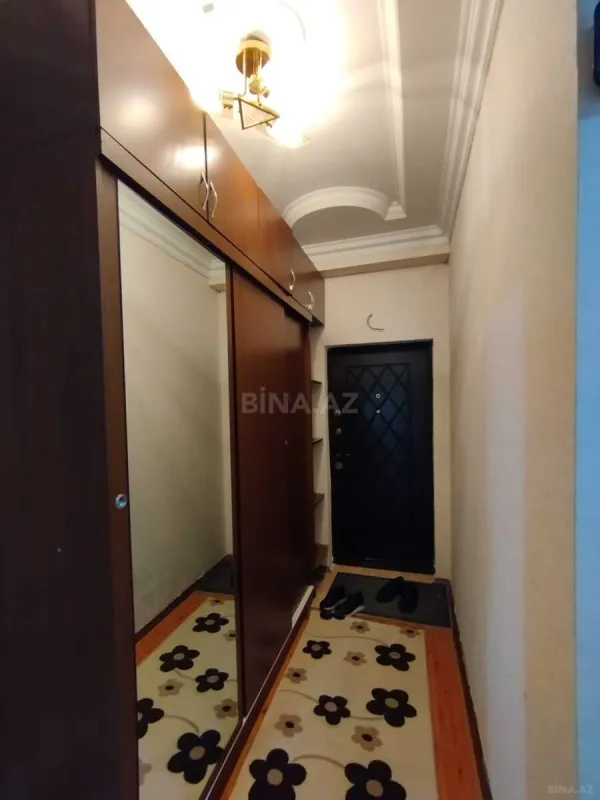 Kirayə verilir 2 otaqlı mənzil 80 m²