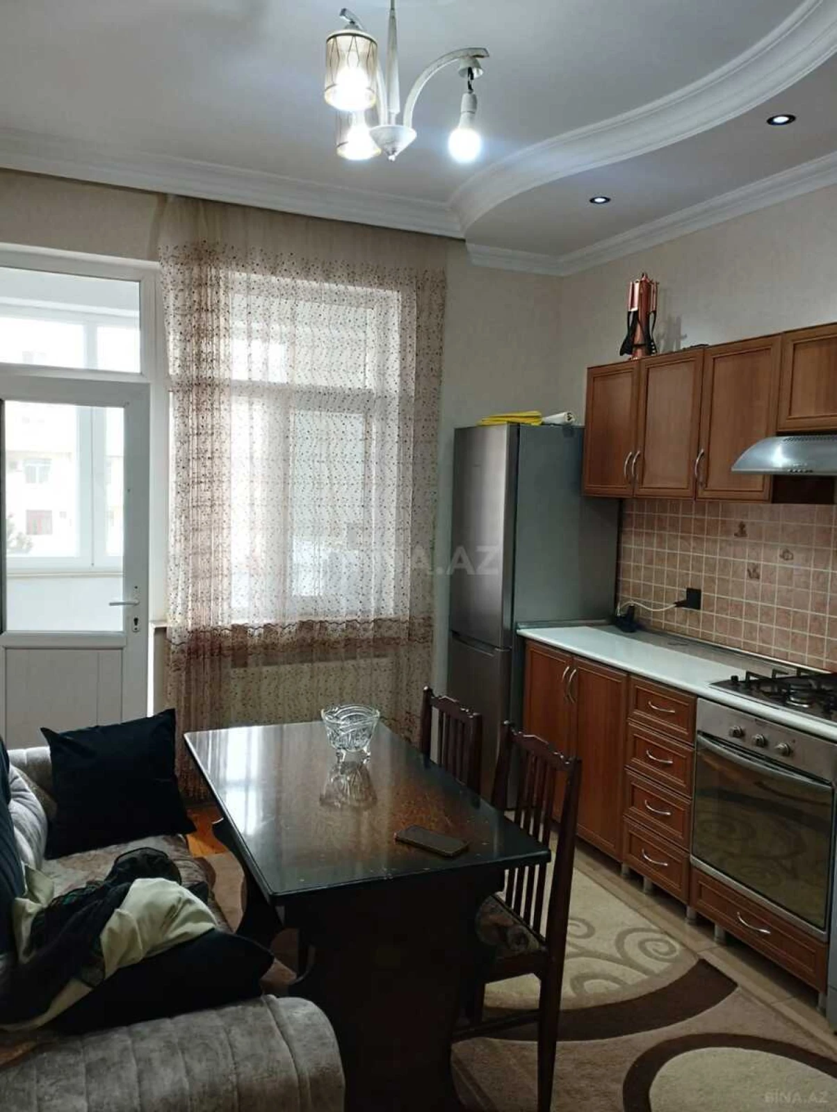 Kirayə verilir 2 otaqlı mənzil 80 m²
