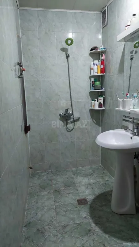 Satılır 2 otaqlı mənzil 65 m²