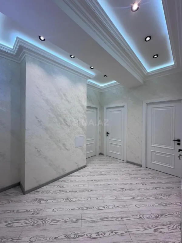 Satılır 2 otaqlı mənzil 77 m²