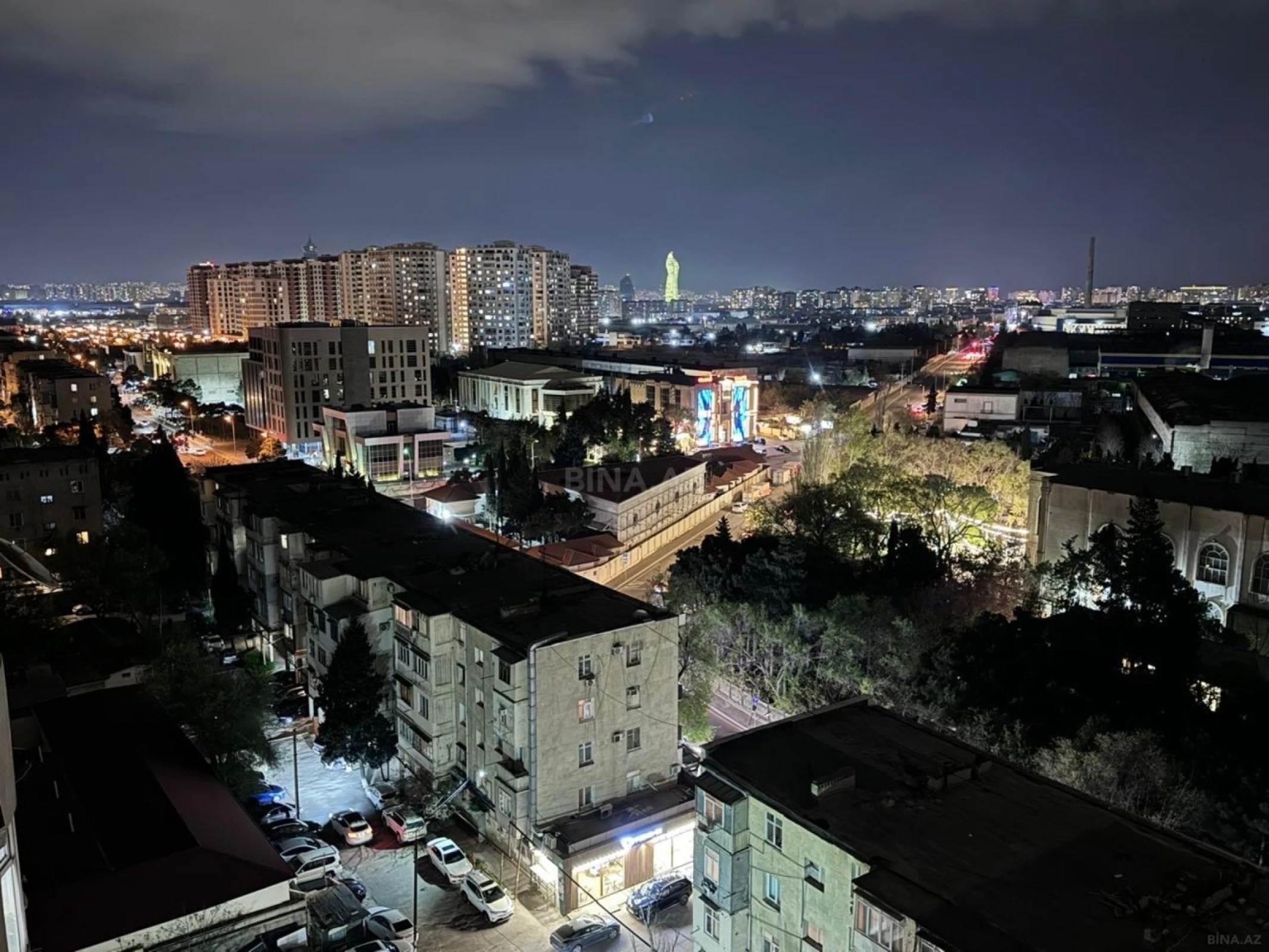 Satılır 3 otaqlı mənzil 103 m²