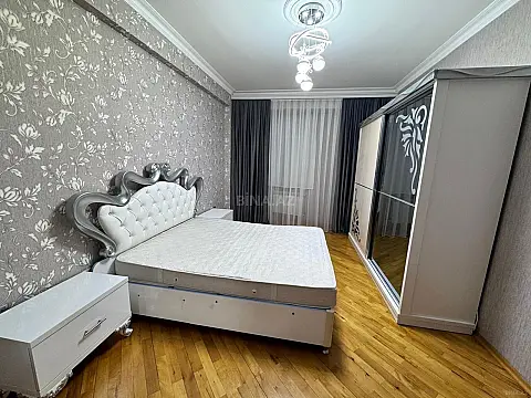 Satılır 3 otaqlı mənzil 103 m²