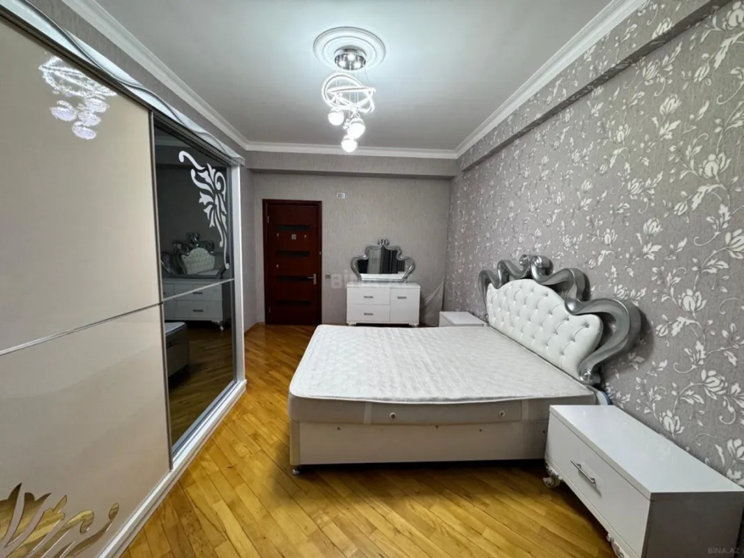 Satılır 3 otaqlı mənzil 103 m²