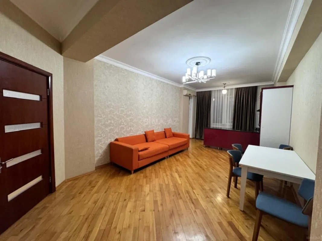Satılır 3 otaqlı mənzil 103 m²