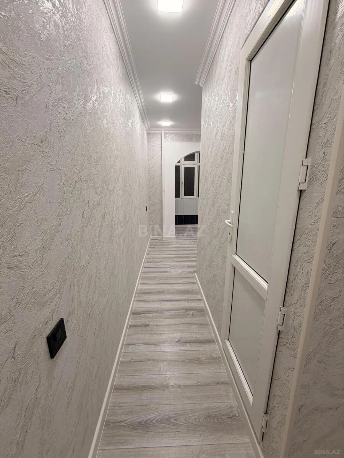 Satılır 1 otaqlı mənzil 40 m²