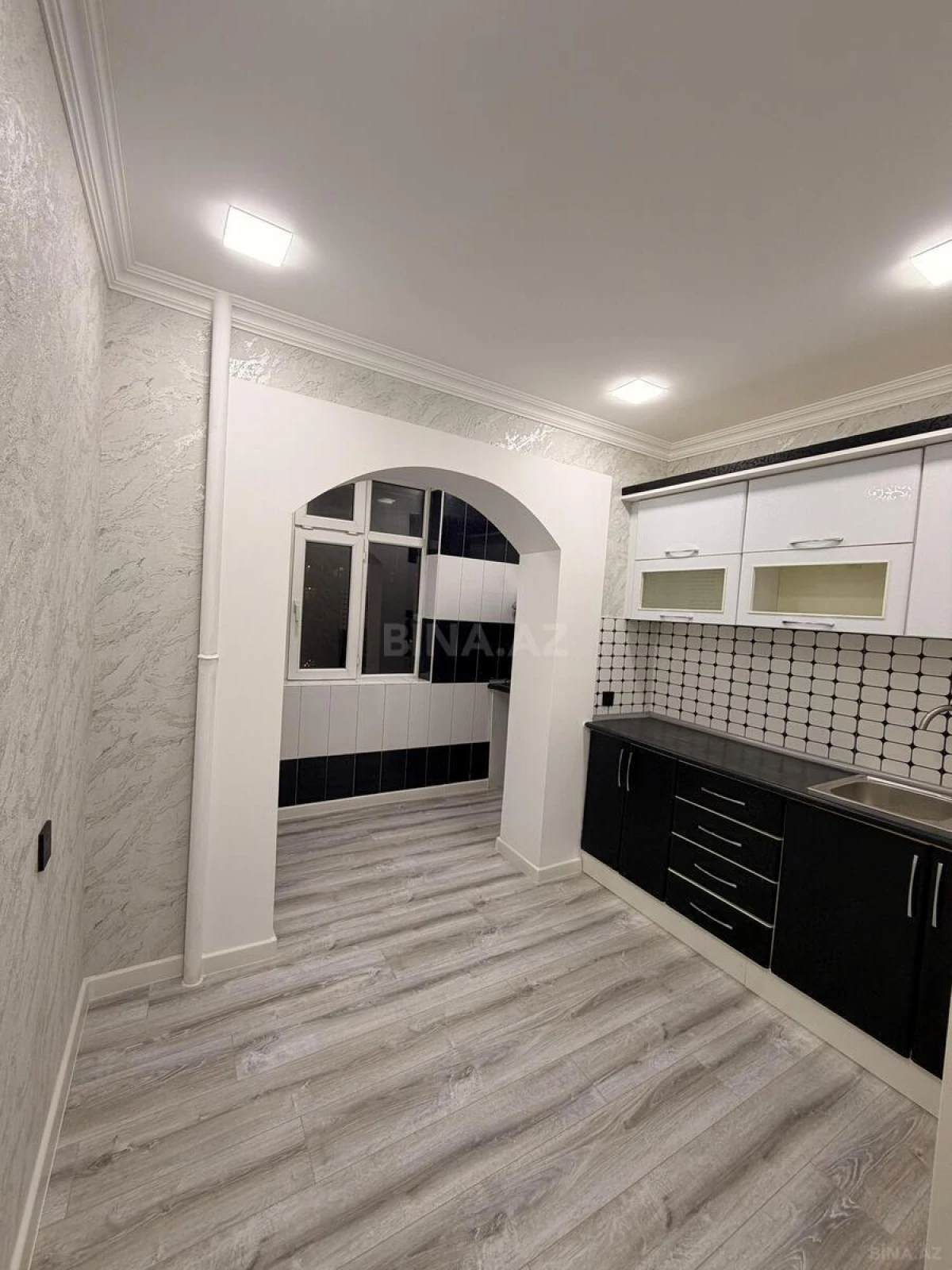 Satılır 1 otaqlı mənzil 40 m²