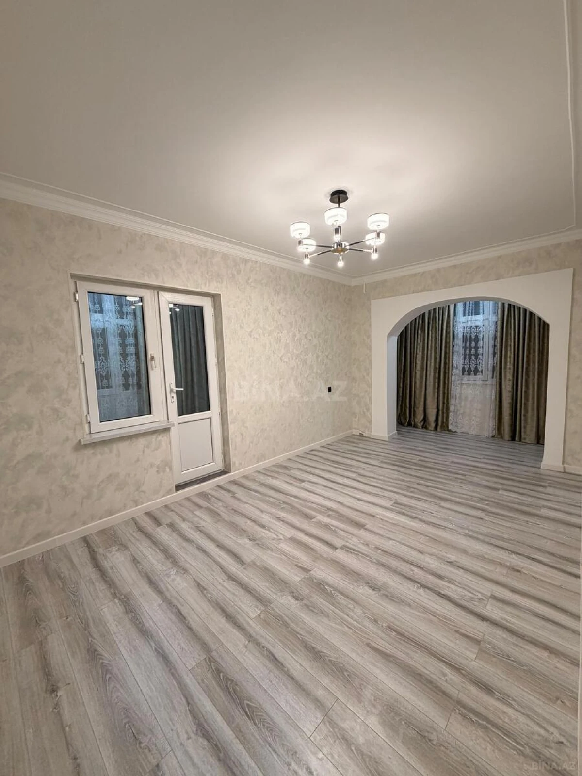 Satılır 1 otaqlı mənzil 40 m²