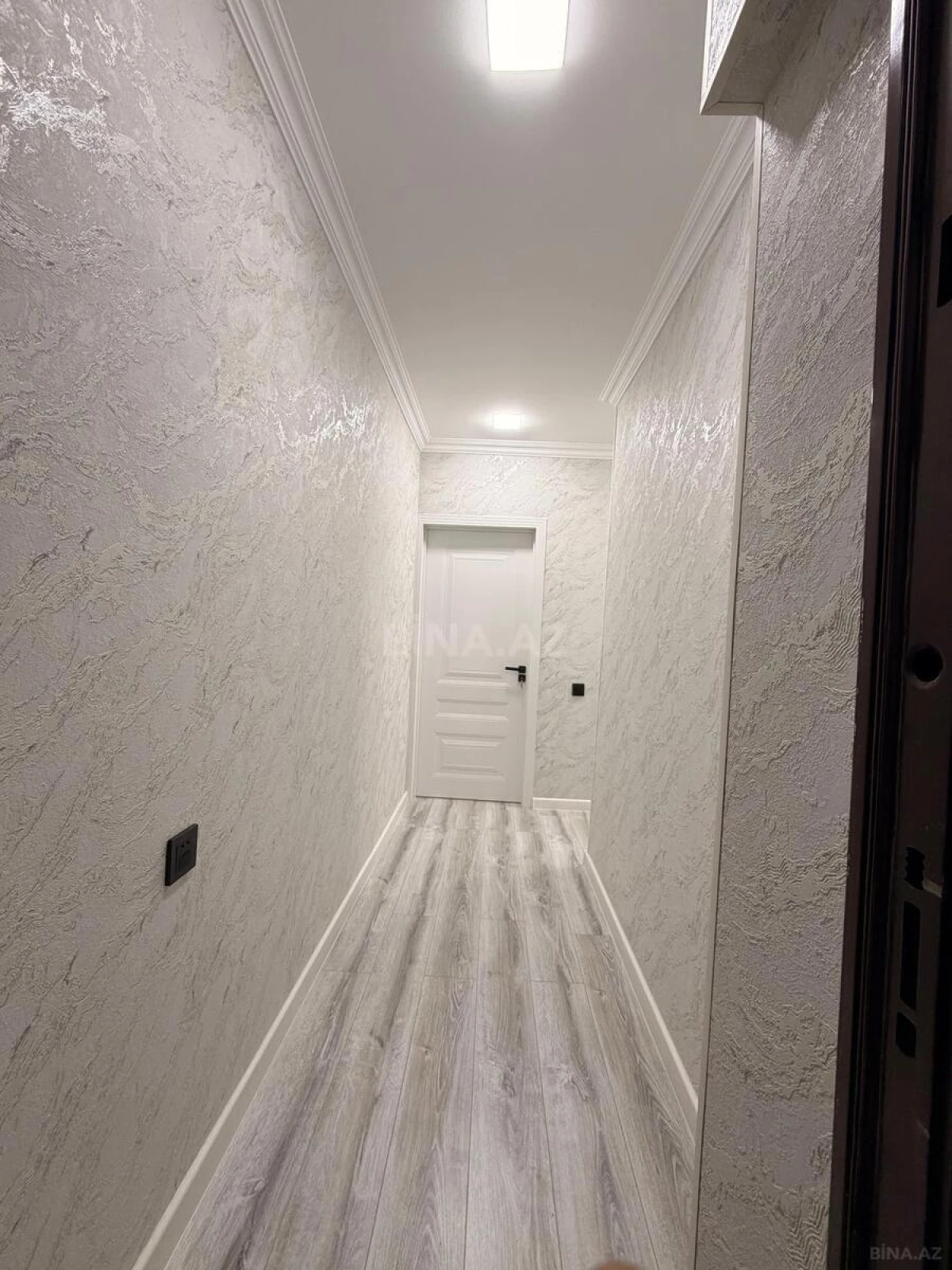 Satılır 1 otaqlı mənzil 40 m²