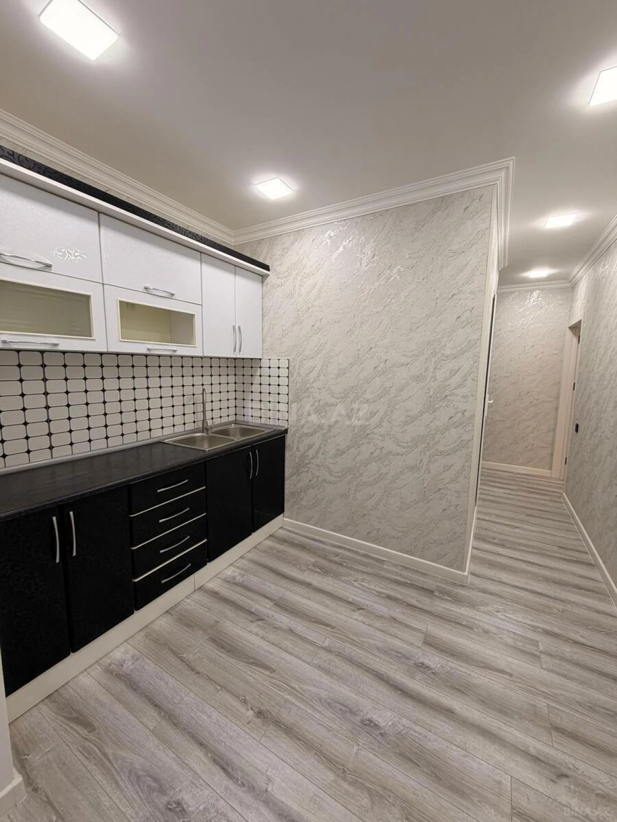 Satılır 1 otaqlı mənzil 40 m²