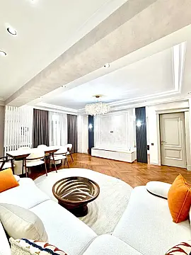 Satılır 3 otaqlı mənzil 138 m²