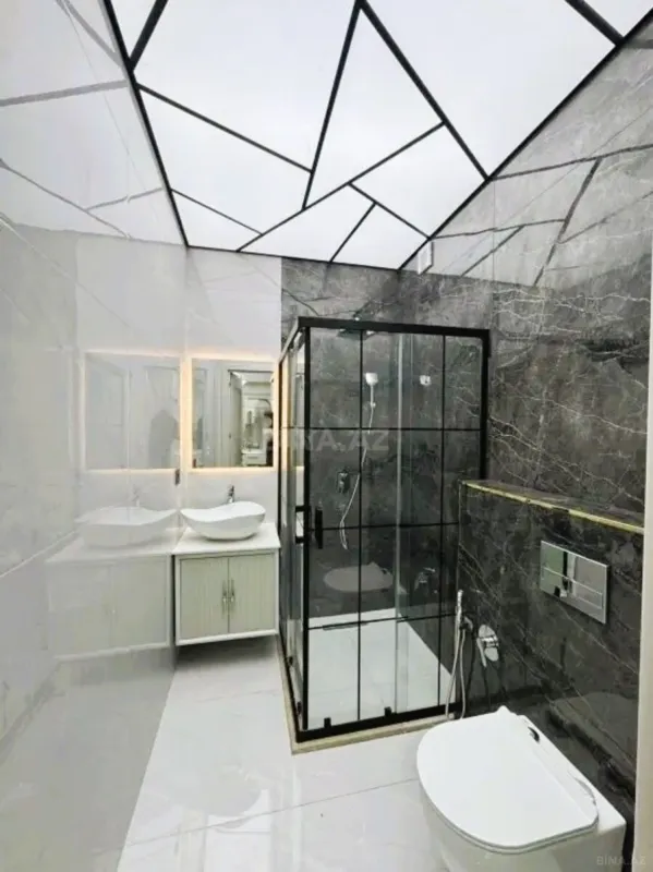 Satılır 3 otaqlı mənzil 138 m²