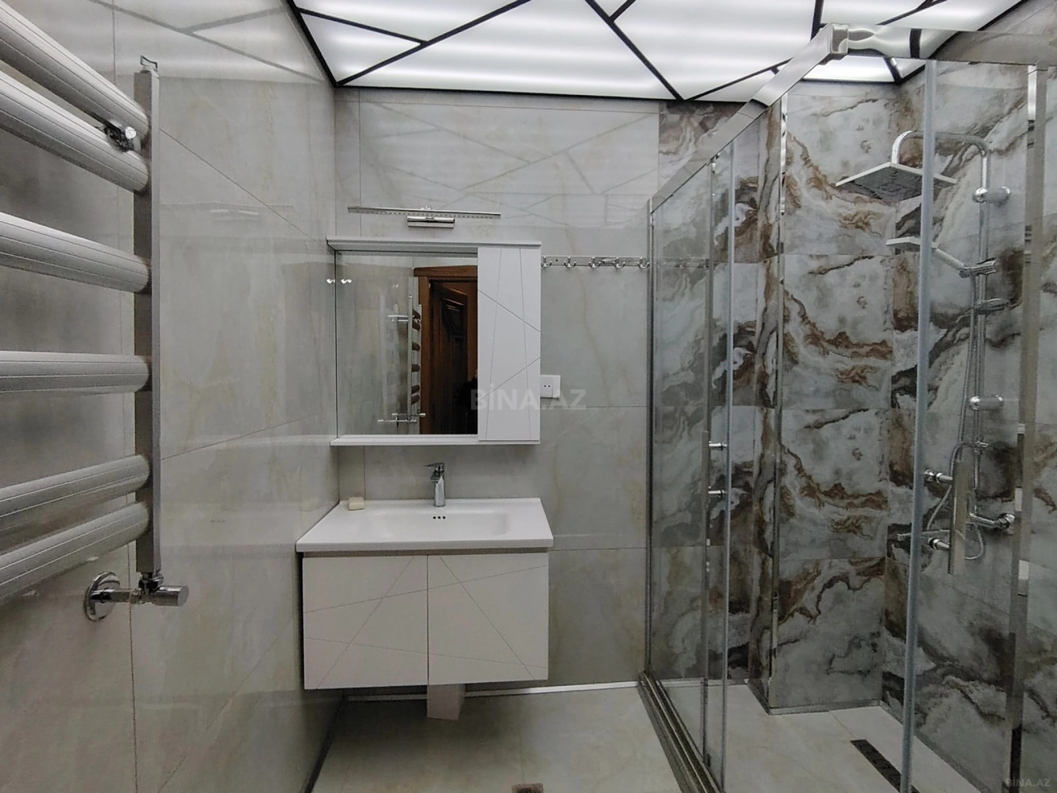 Satılır 2 otaqlı mənzil 89 m²