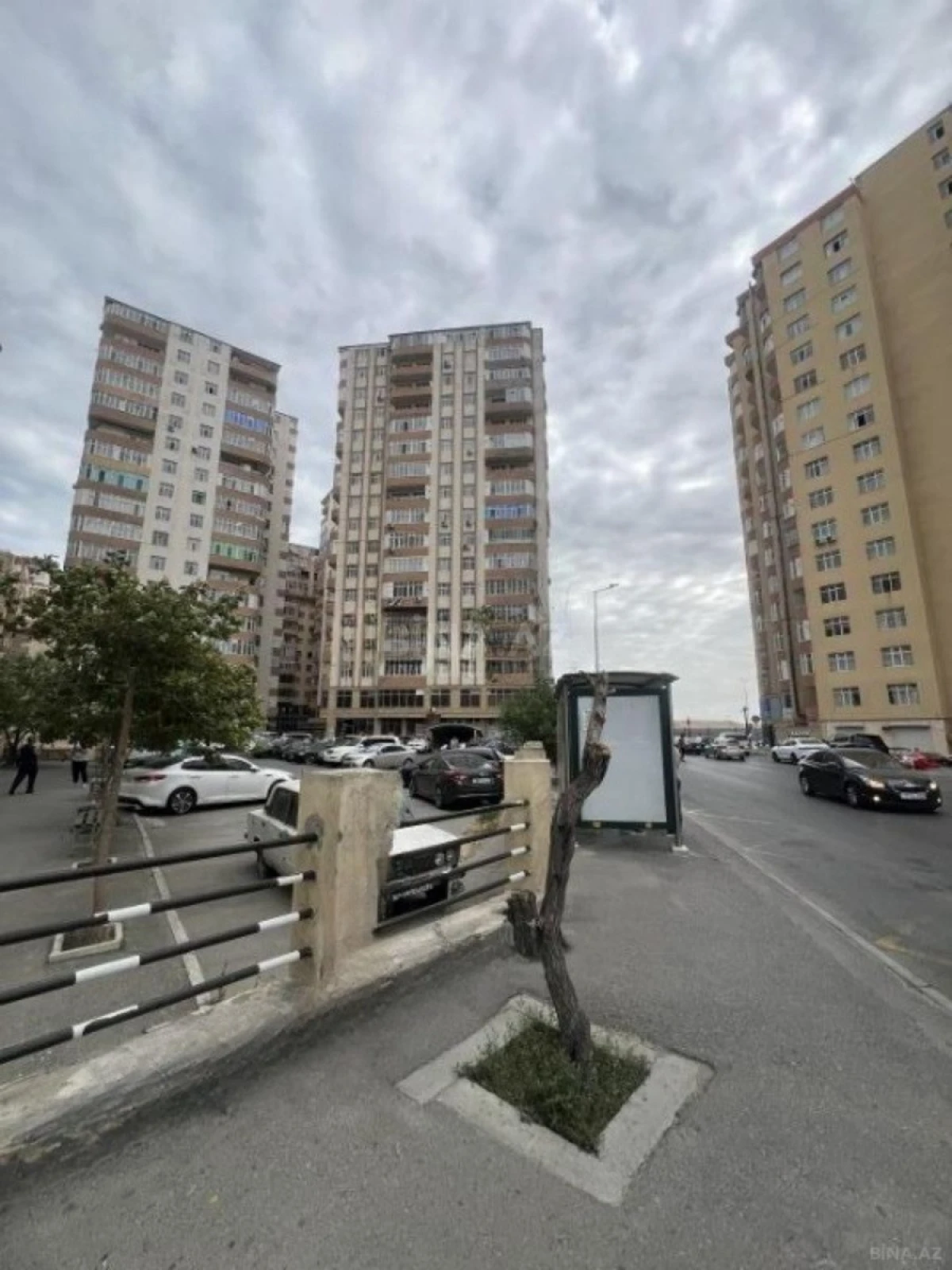 Satılır 3 otaqlı mənzil 95.5 m²