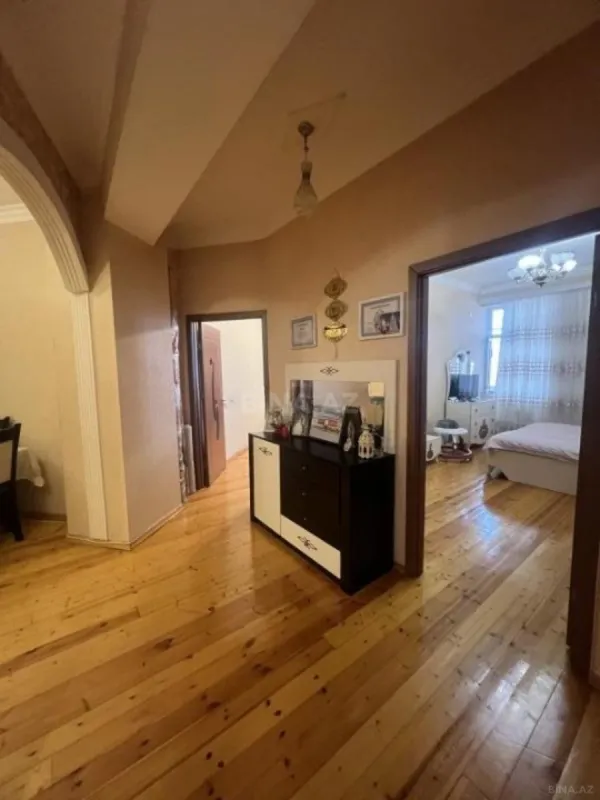 Satılır 3 otaqlı mənzil 95.5 m²