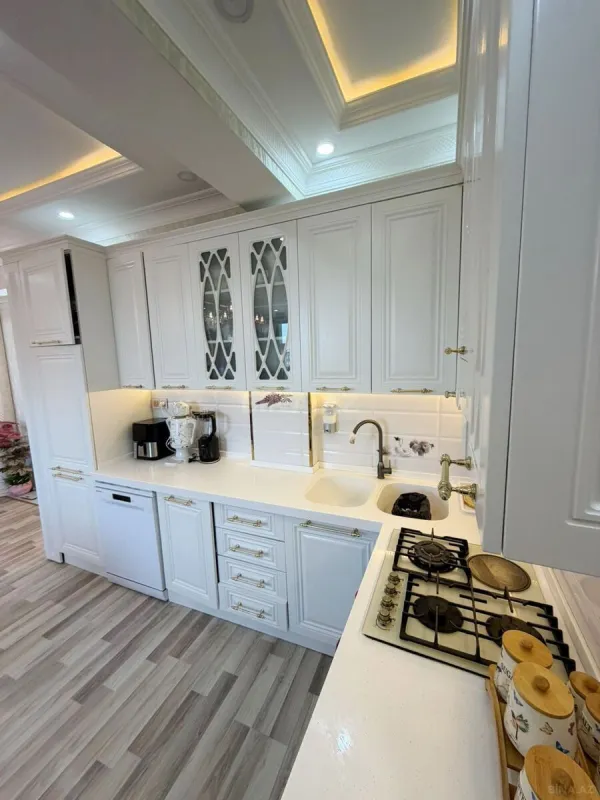 Satılır 3 otaqlı mənzil 94 m²