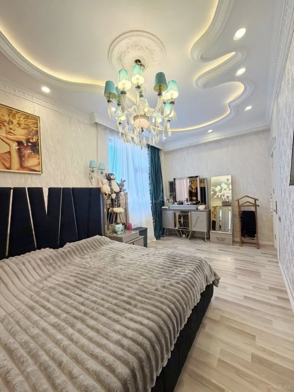 Satılır 3 otaqlı mənzil 94 m²