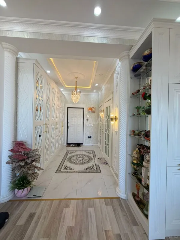 Satılır 3 otaqlı mənzil 94 m²