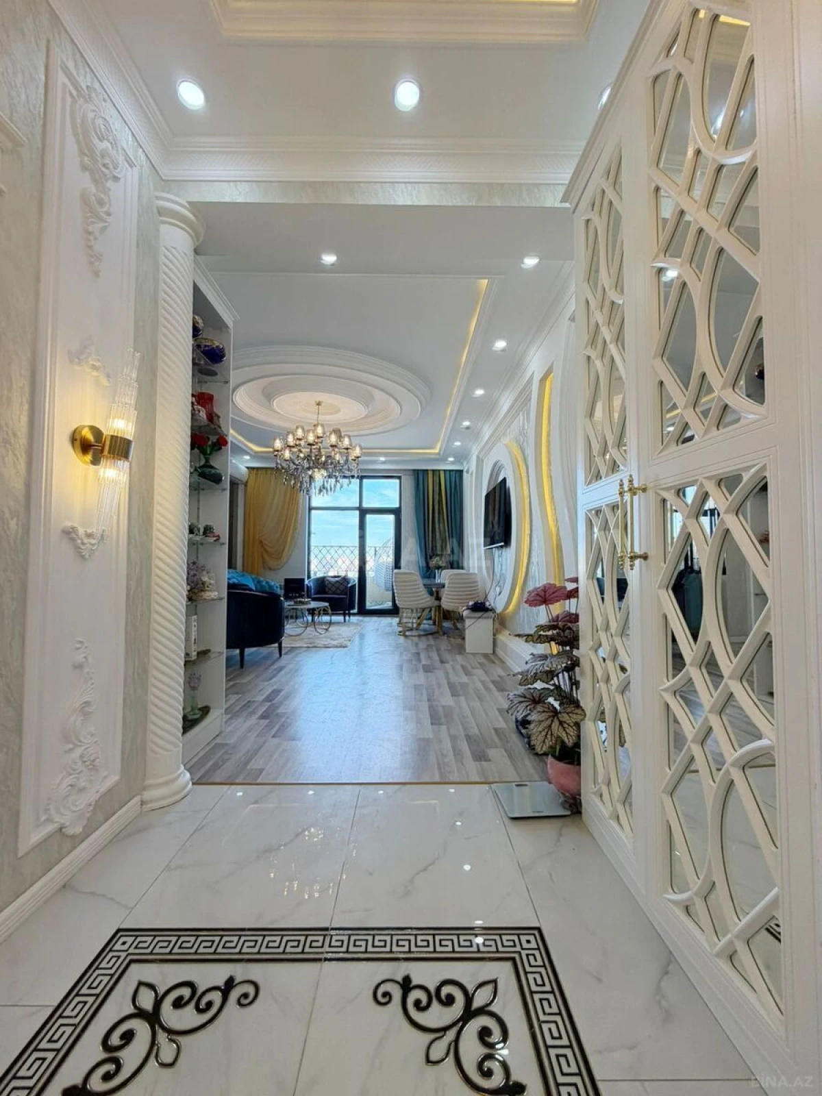 Satılır 3 otaqlı mənzil 94 m²