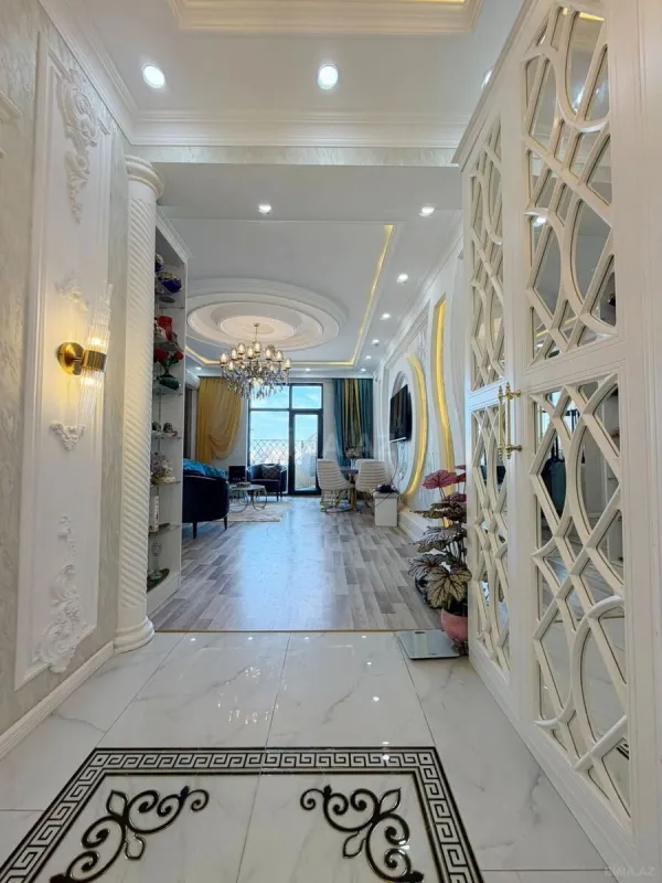 Satılır 3 otaqlı mənzil 94 m²