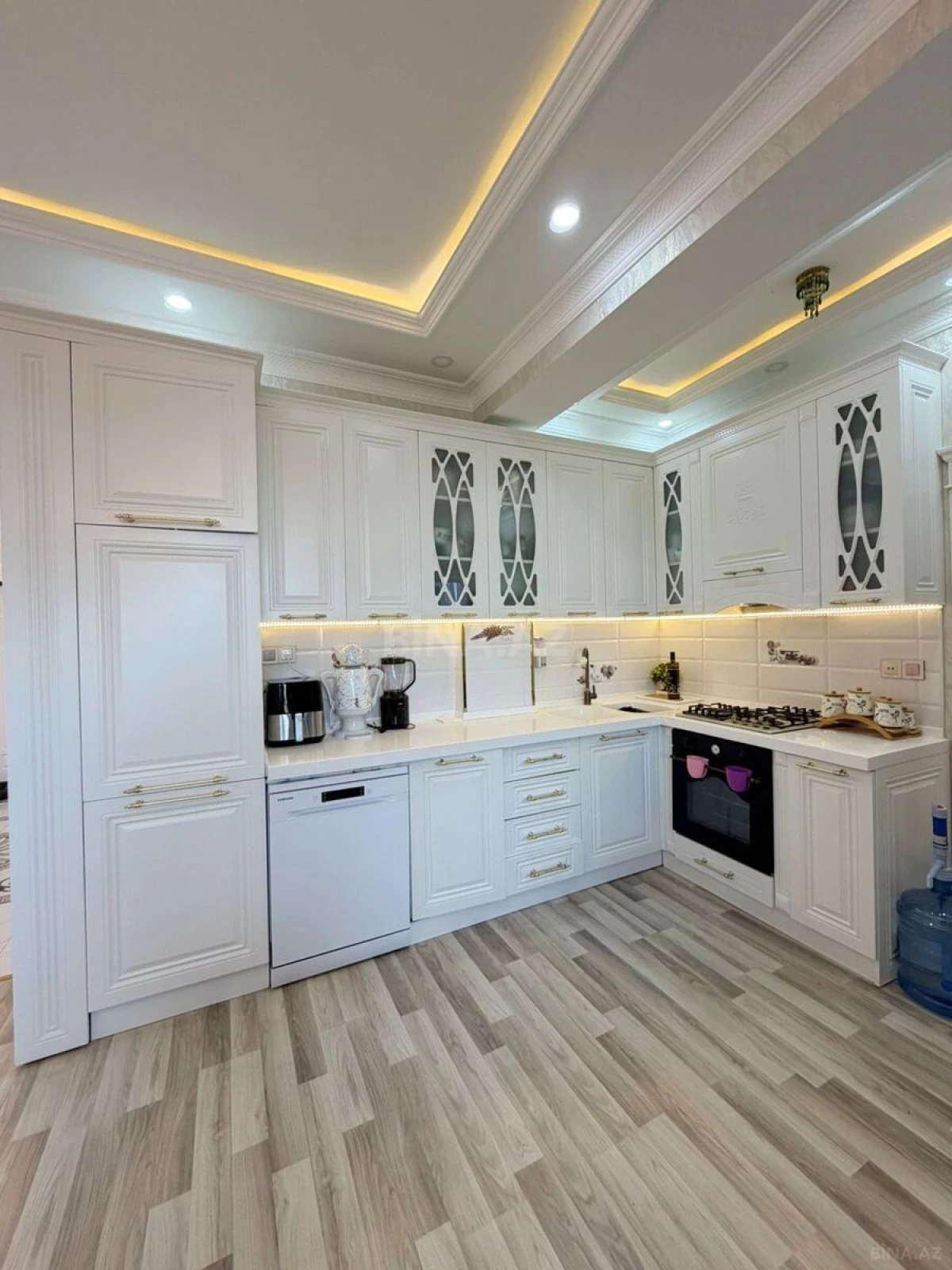 Satılır 3 otaqlı mənzil 94 m²