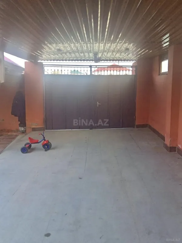 Satılır 4 otaqlı həyət evi 100 m²
