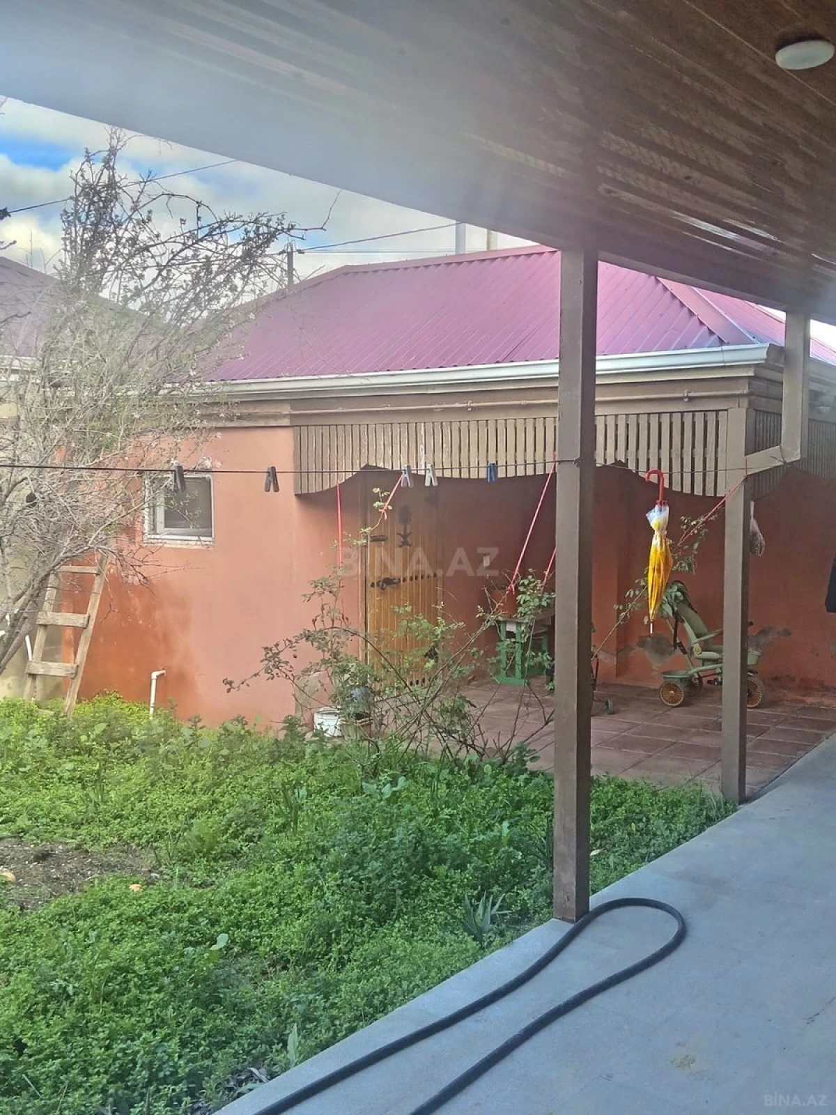 Satılır 4 otaqlı həyət evi 100 m²