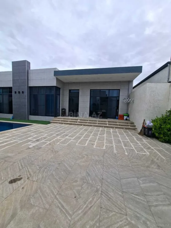 Satılır 4 otaqlı həyət evi 140 m²