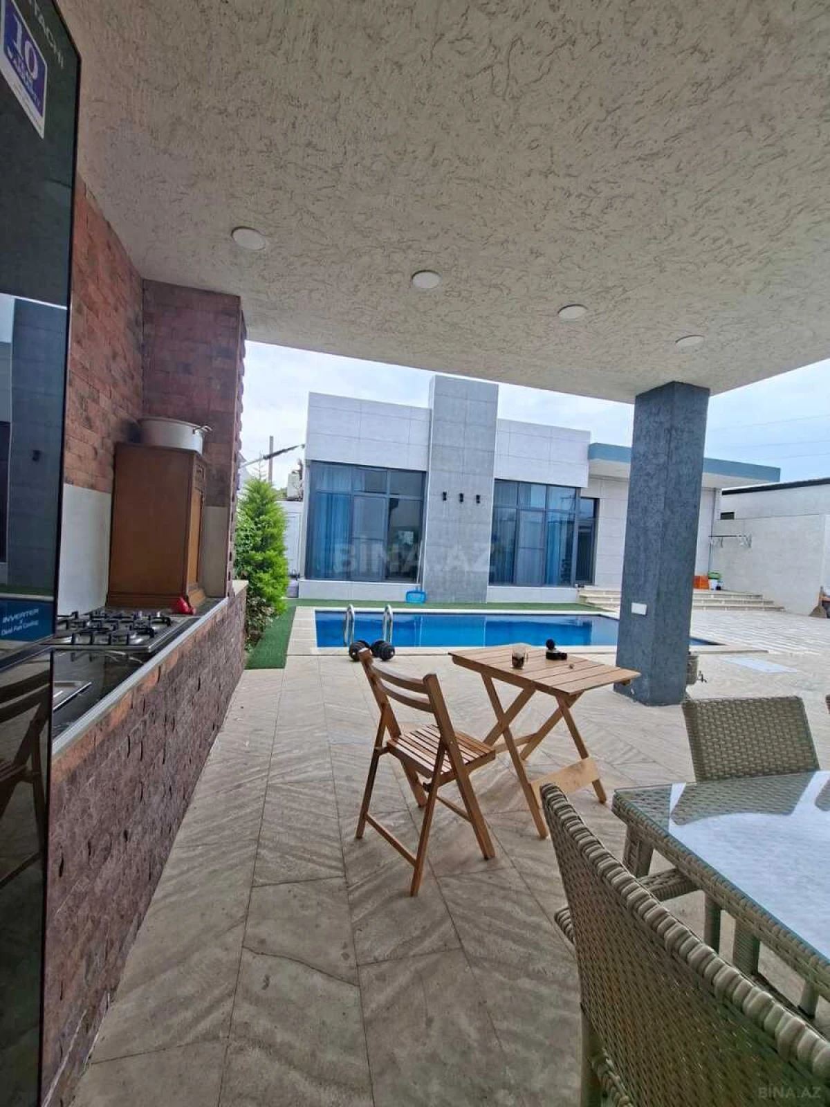 Satılır 4 otaqlı həyət evi 140 m²