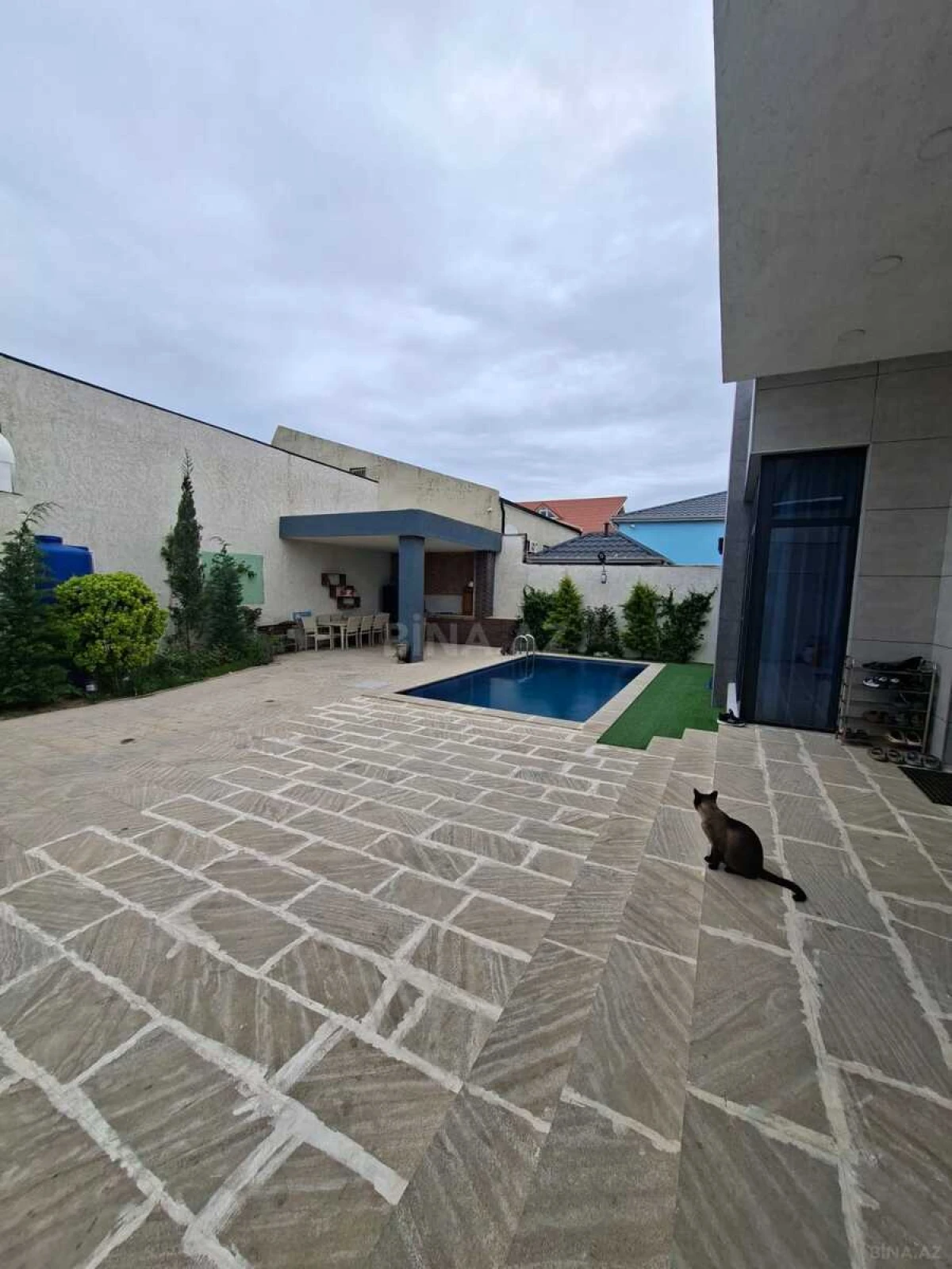 Satılır 4 otaqlı həyət evi 140 m²
