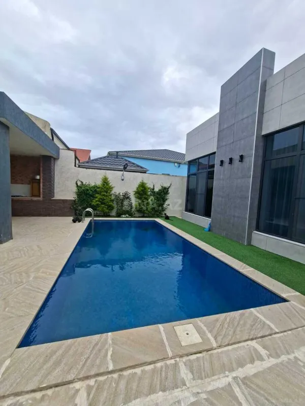 Satılır 4 otaqlı həyət evi 140 m²