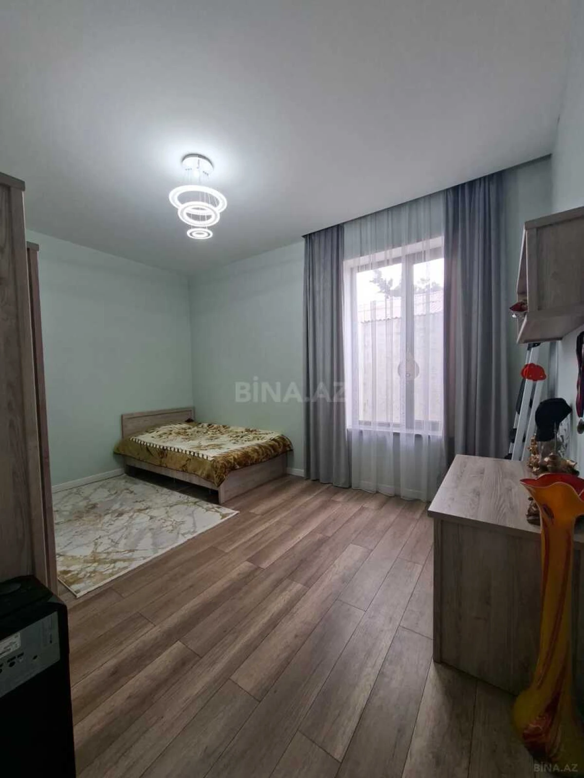 Satılır 4 otaqlı həyət evi 140 m²
